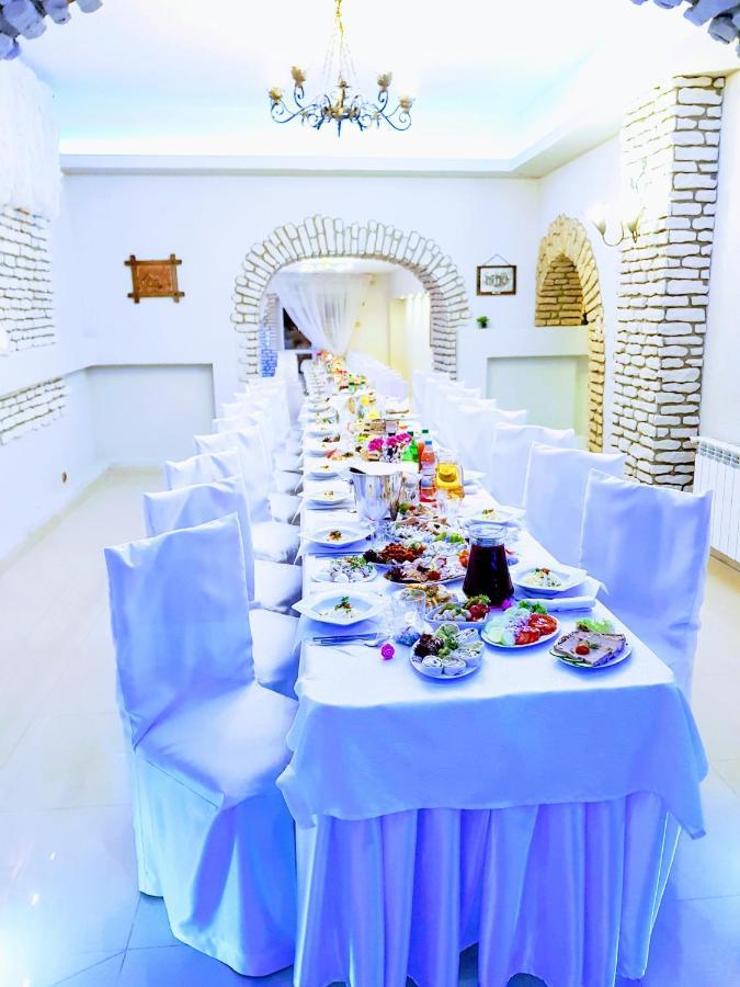 Willa-Restauracja Victoria Ostrowiec Świętokrzyski Kültér fotó